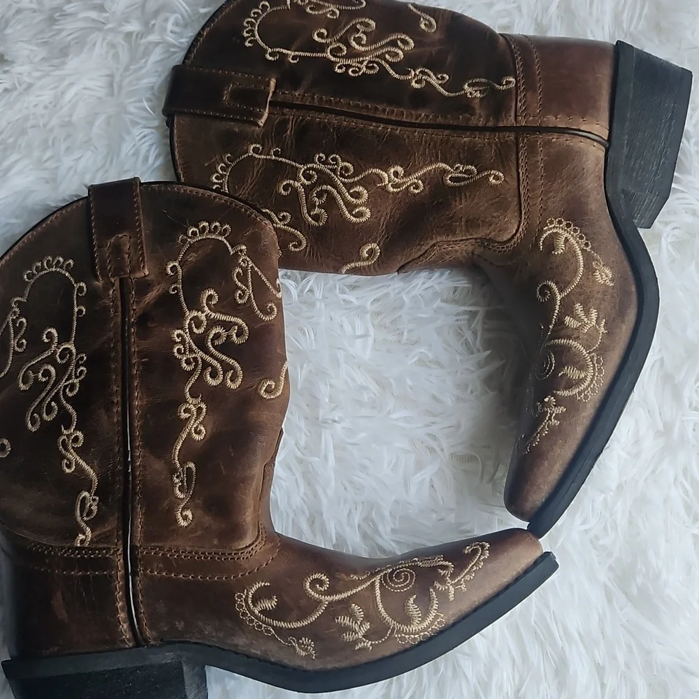 SMOKY Brown Embroidered Cowboy Boots